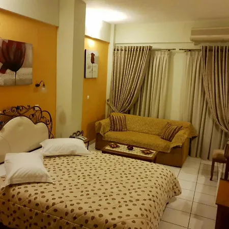 Pitho Hotell 3*