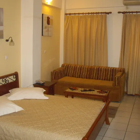 Pitho Hotel 3*