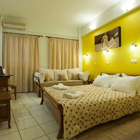 Pitho Hotel 3*